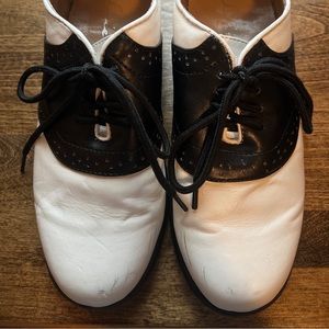 Ellie Women's Block Heel Oxford Color White/Black Size 7